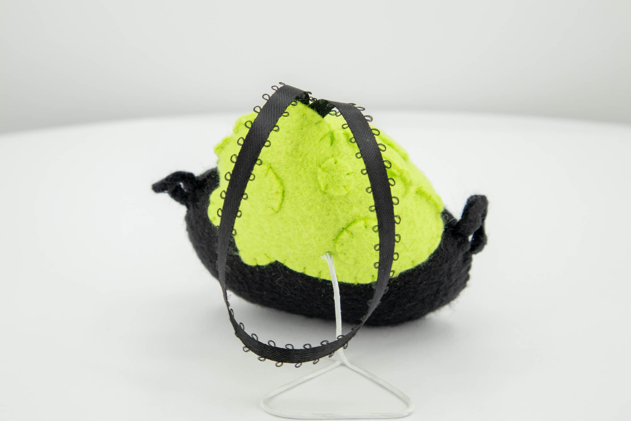 Felt Cauldron Ornament - Pearl Moon Creations
