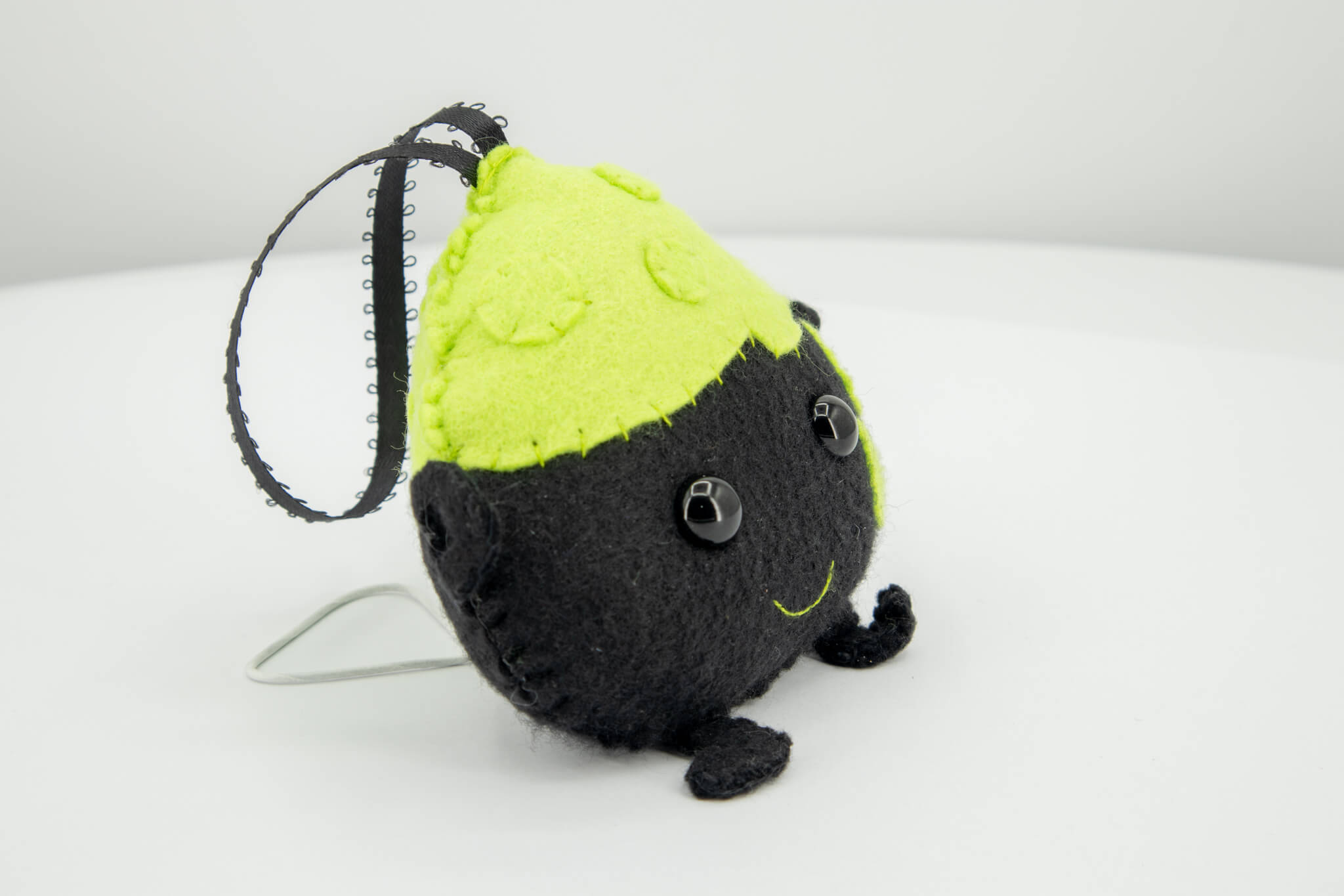 Felt Cauldron Ornament - Pearl Moon Creations