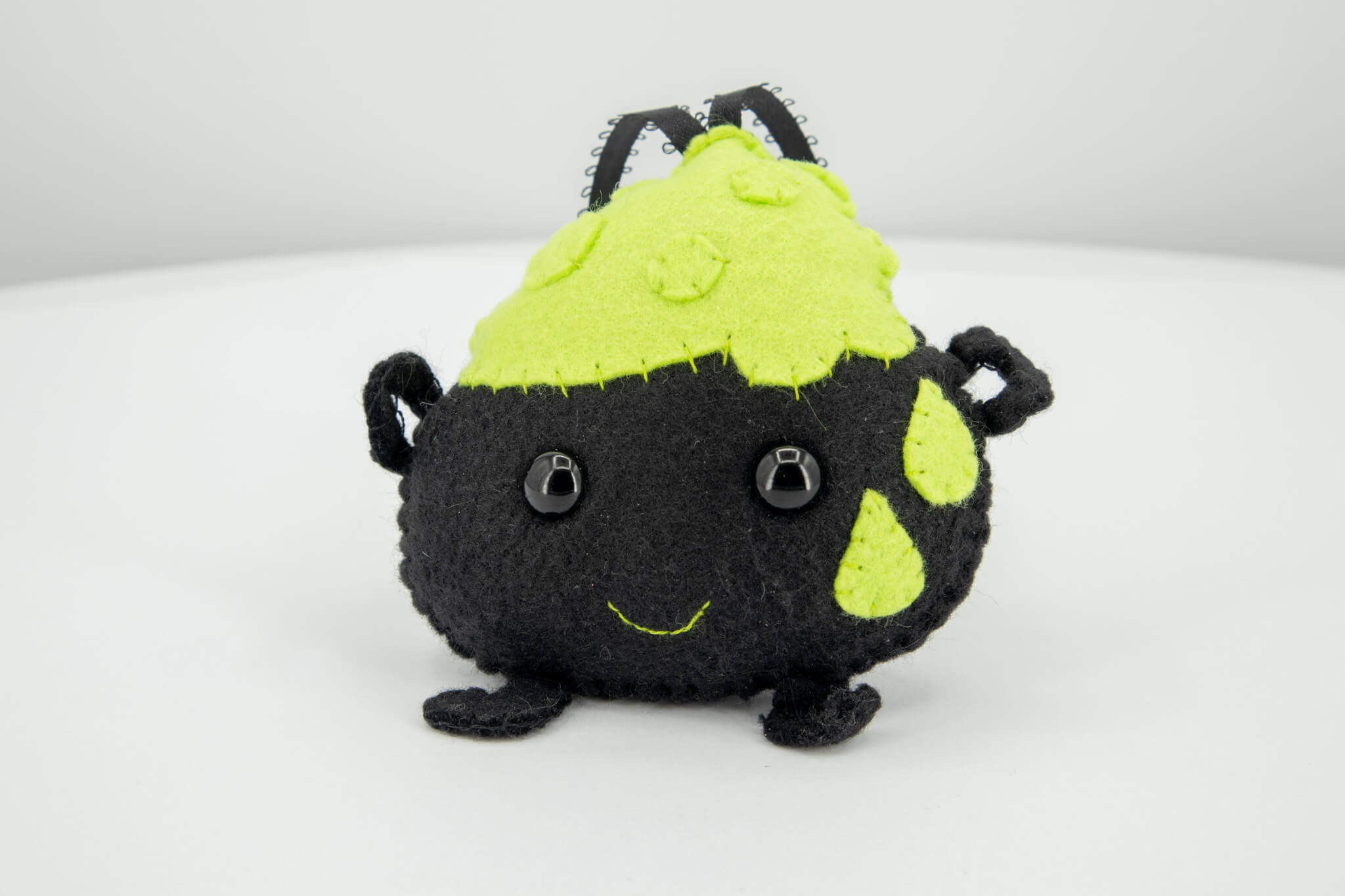 Felt Cauldron Ornament - Pearl Moon Creations