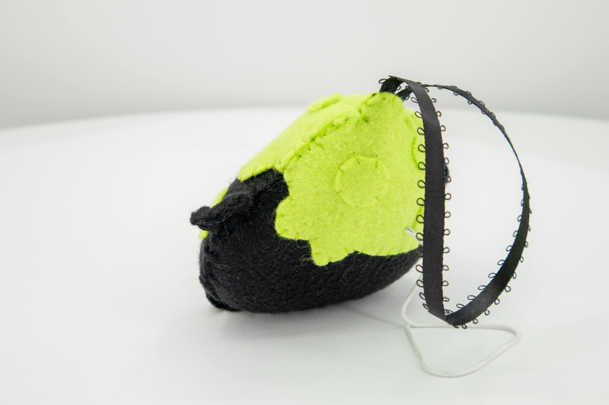 Felt Cauldron Ornament - Pearl Moon Creations