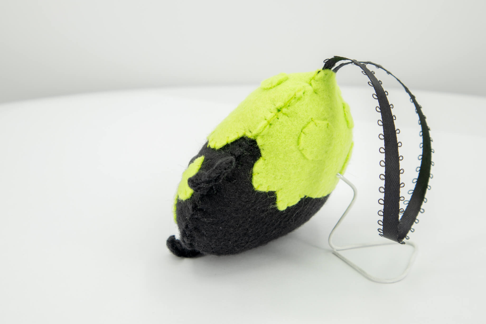 Felt Cauldron Ornament - Pearl Moon Creations