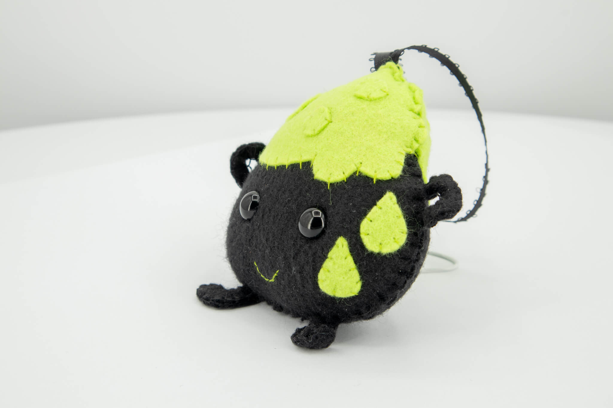 Felt Cauldron Ornament - Pearl Moon Creations