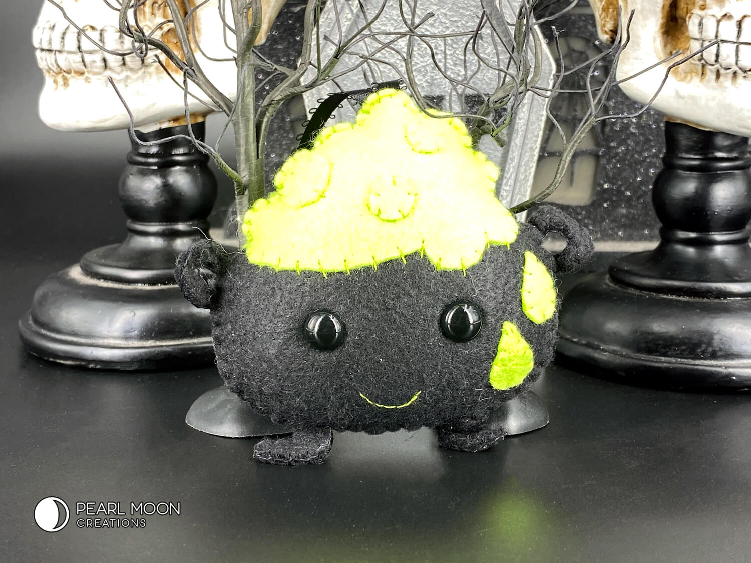 Felt Cauldron Ornament - Pearl Moon Creations