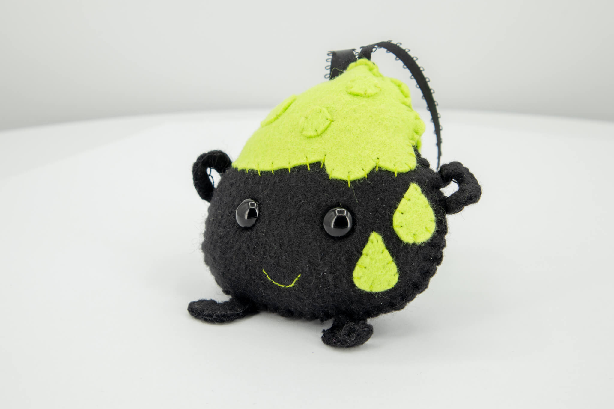 Felt Cauldron Ornament - Pearl Moon Creations
