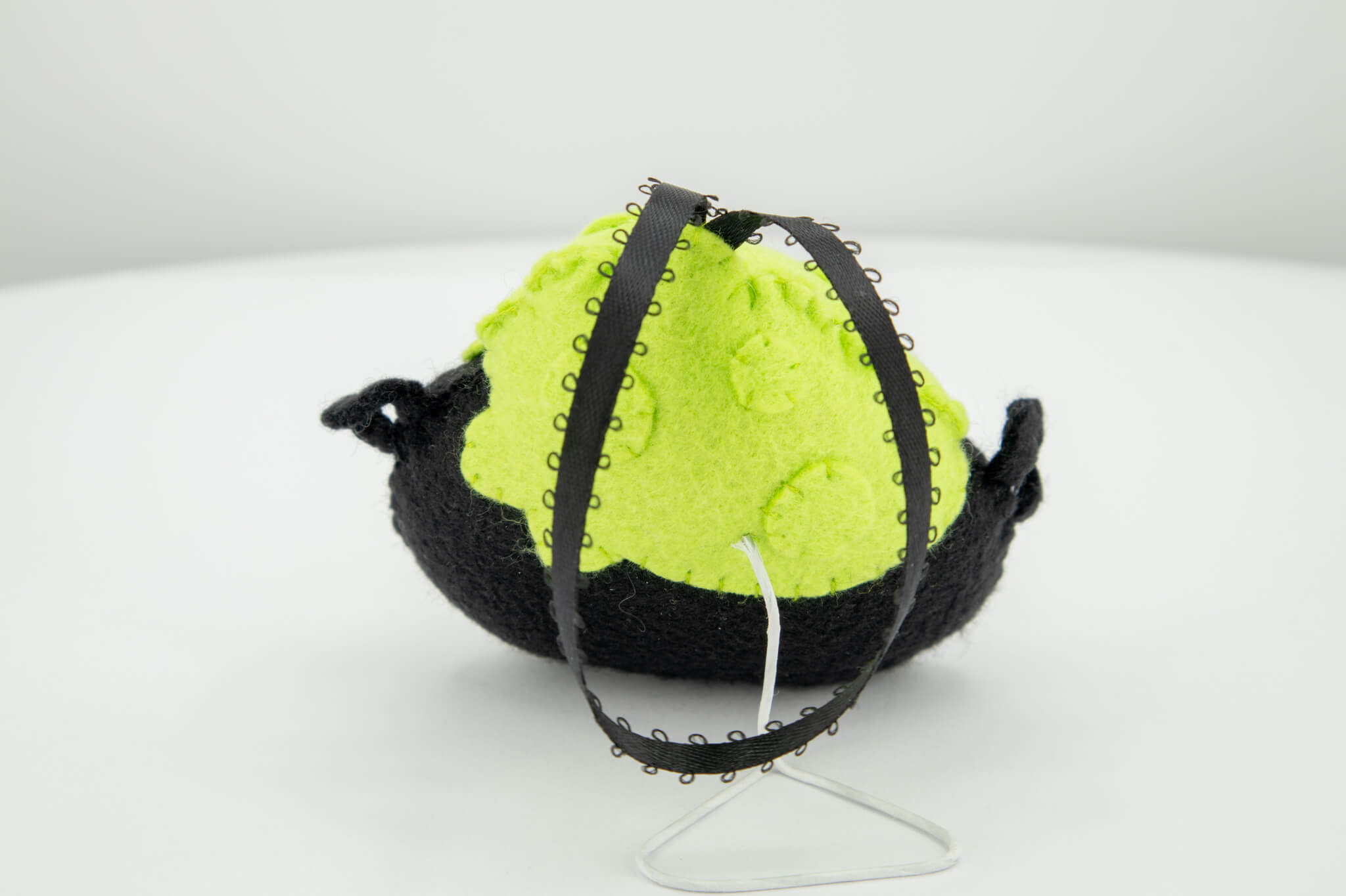 Felt Cauldron Ornament - Pearl Moon Creations