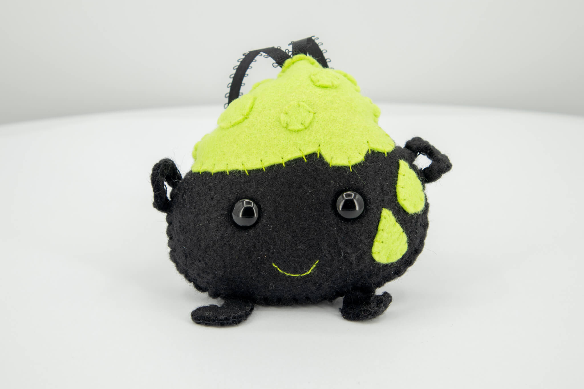 Felt Cauldron Ornament - Pearl Moon Creations