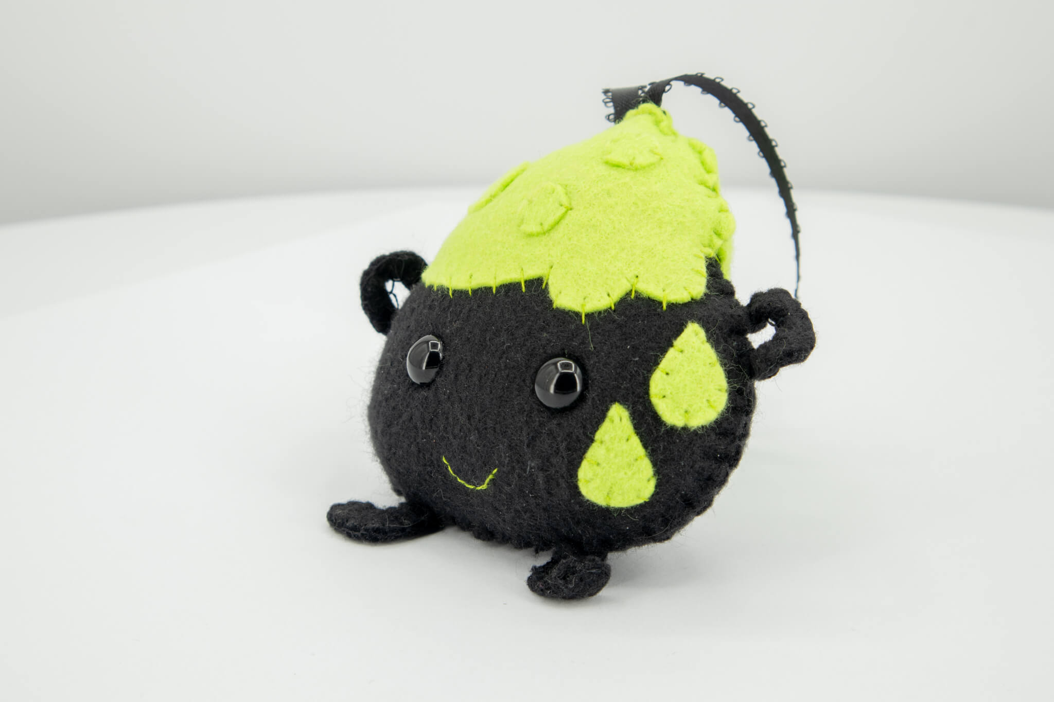Felt Cauldron Ornament - Pearl Moon Creations