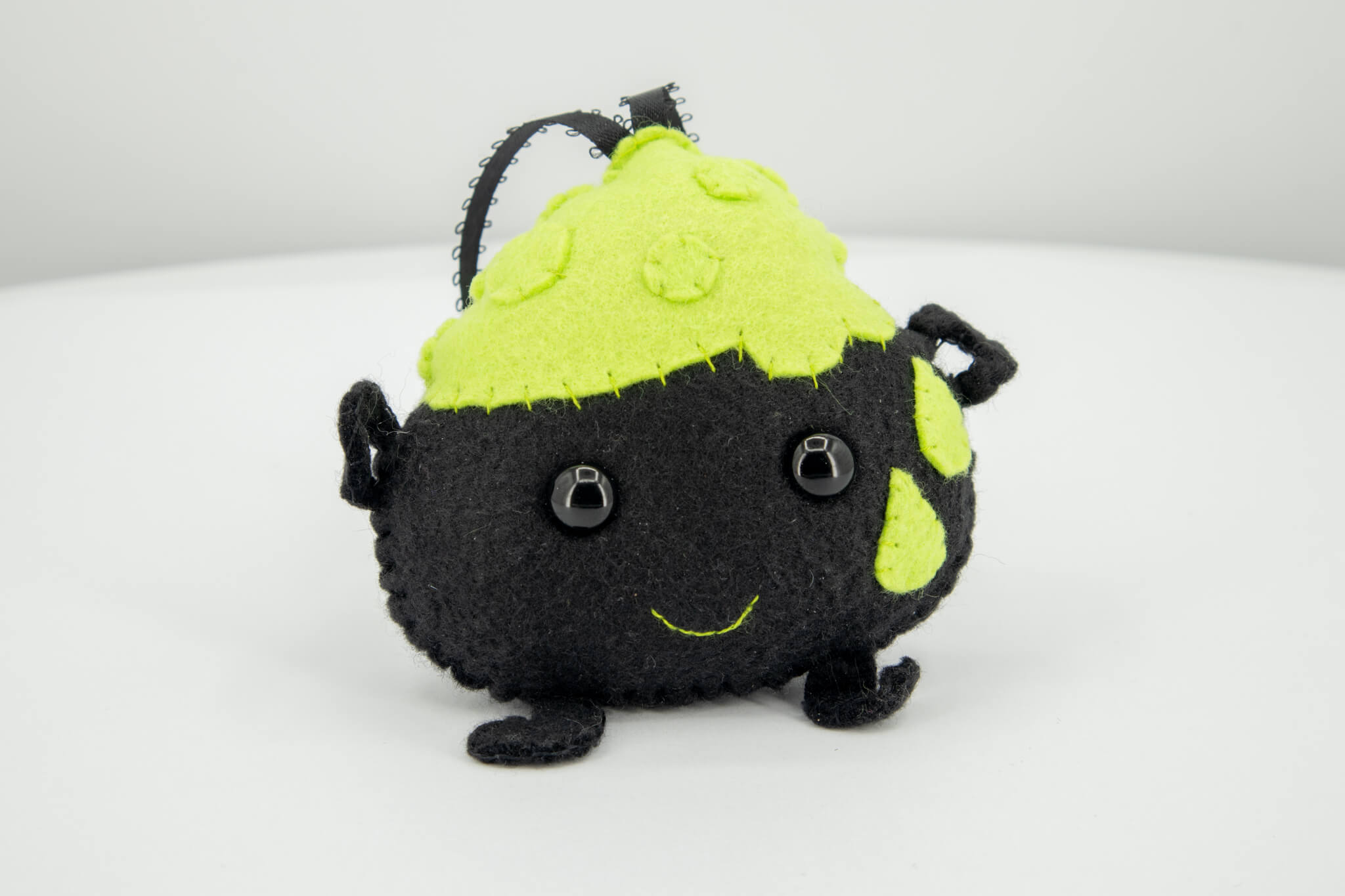 Felt Cauldron Ornament - Pearl Moon Creations