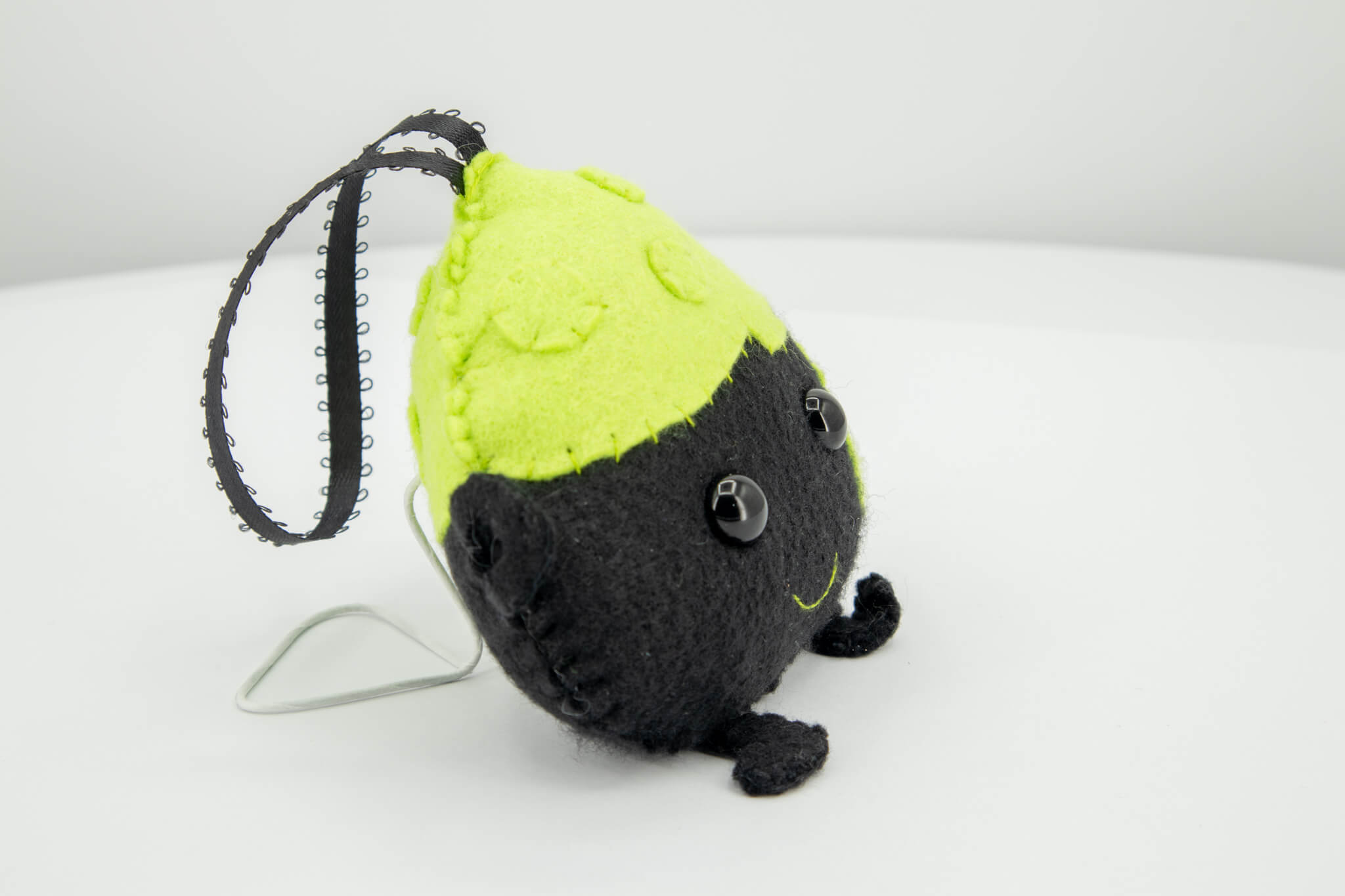 Felt Cauldron Ornament - Pearl Moon Creations