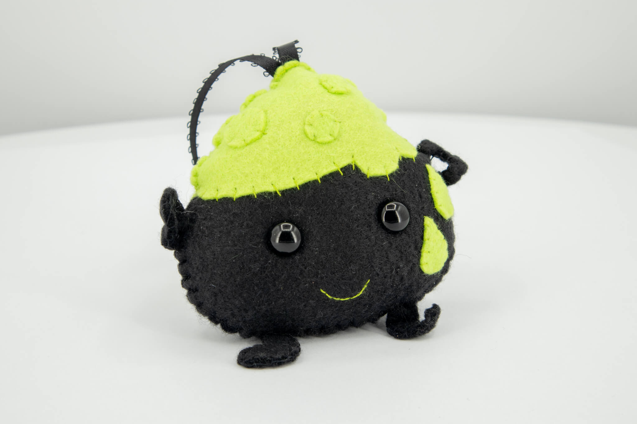 Felt Cauldron Ornament - Pearl Moon Creations