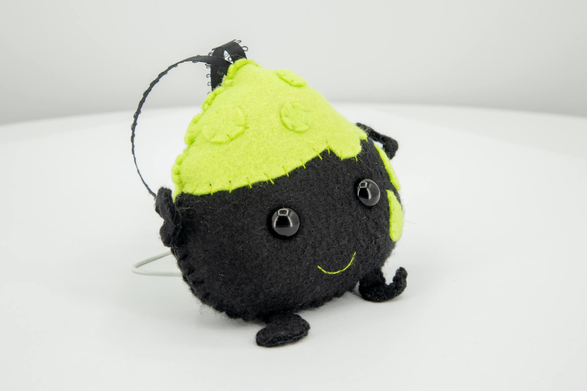 Felt Cauldron Ornament - Pearl Moon Creations