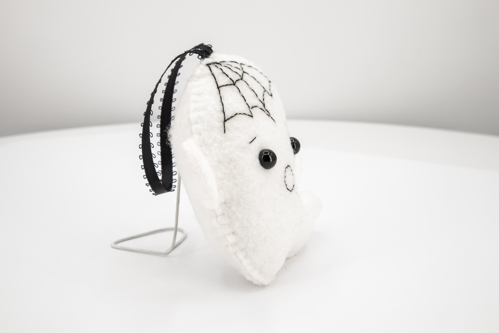 Felt Ghost Ornament - Pearl Moon Creations