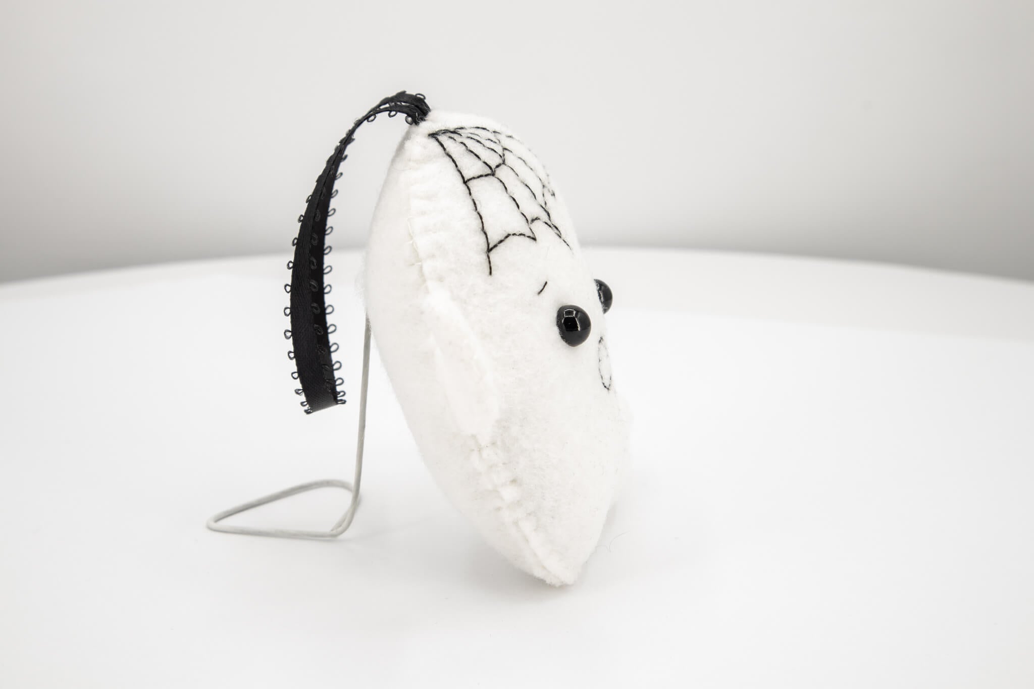 Felt Ghost Ornament - Pearl Moon Creations