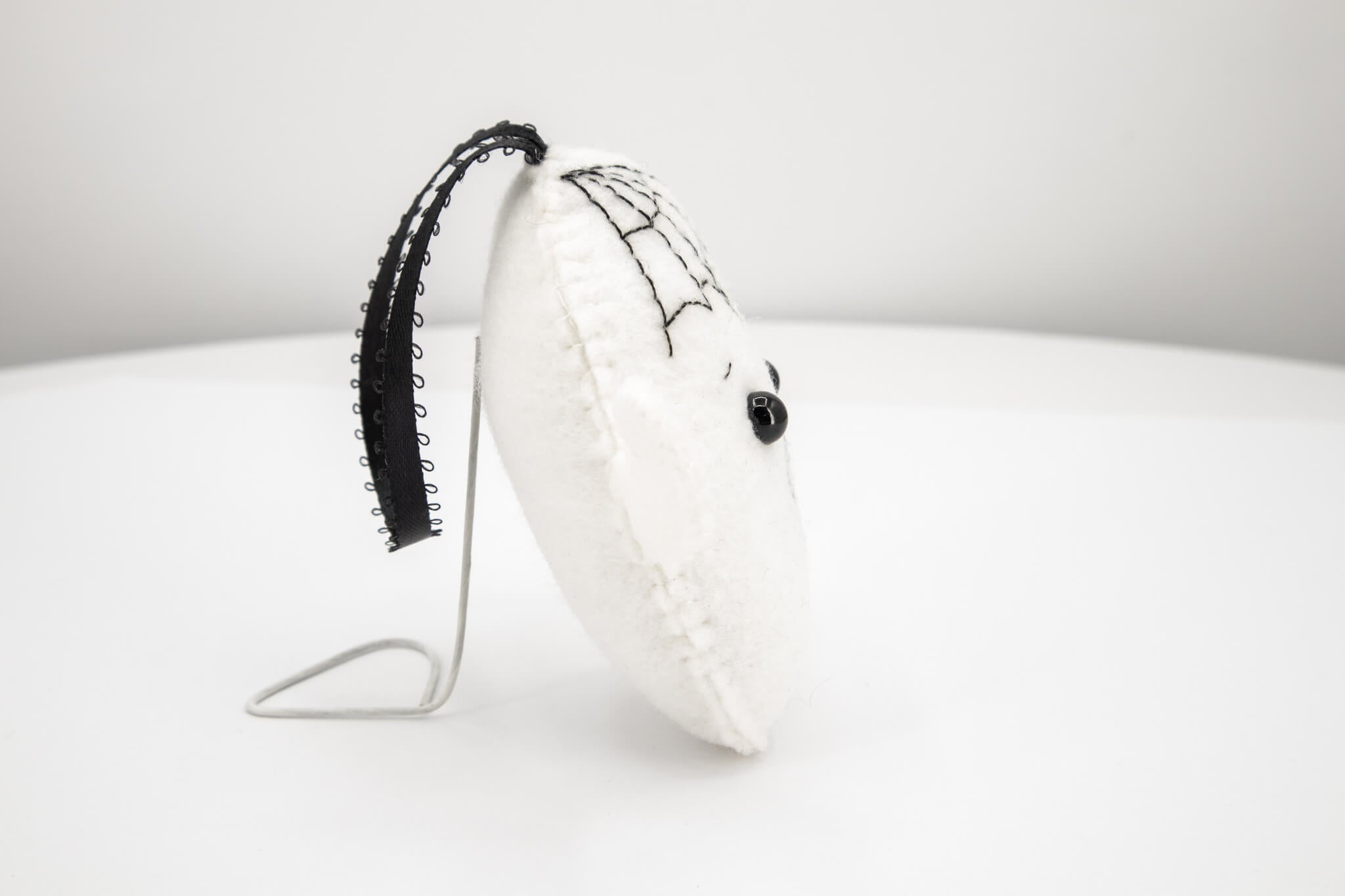 Felt Ghost Ornament - Pearl Moon Creations