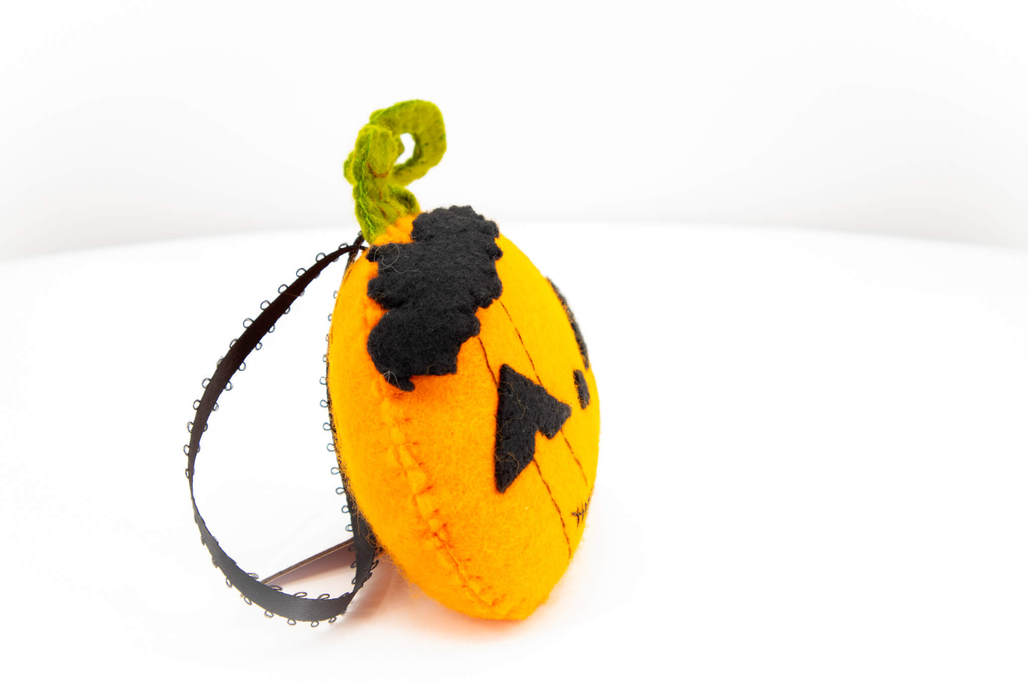 Felt Jack O Lantern Pumpkin Ornament - Pearl Moon Creations