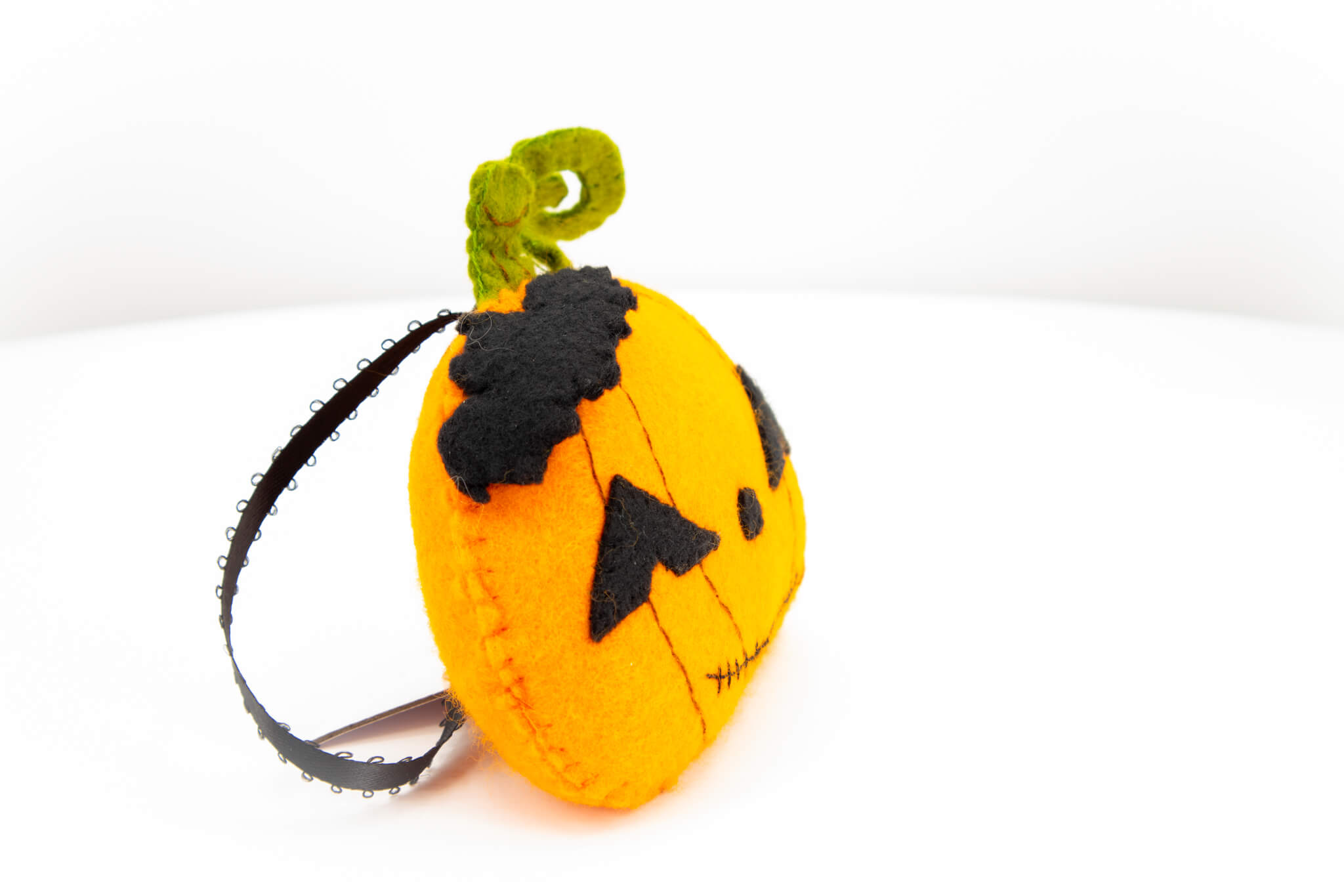 Felt Jack O Lantern Pumpkin Ornament - Pearl Moon Creations