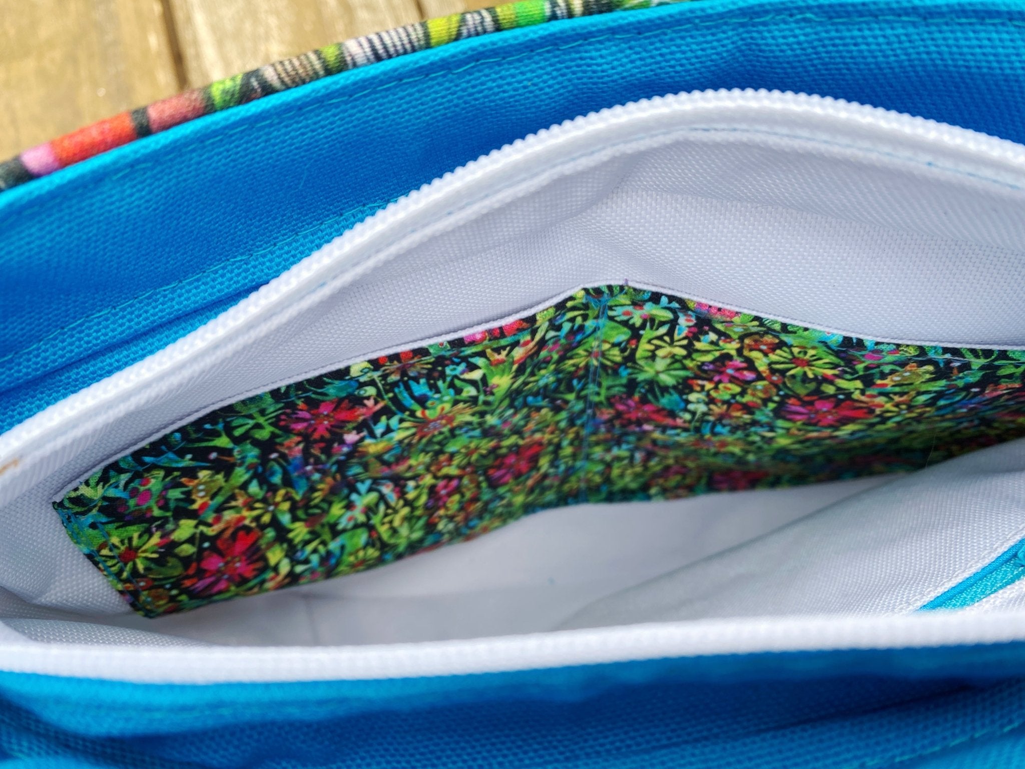 Flower Cats Crossbody Bag - Pearl Moon Creations