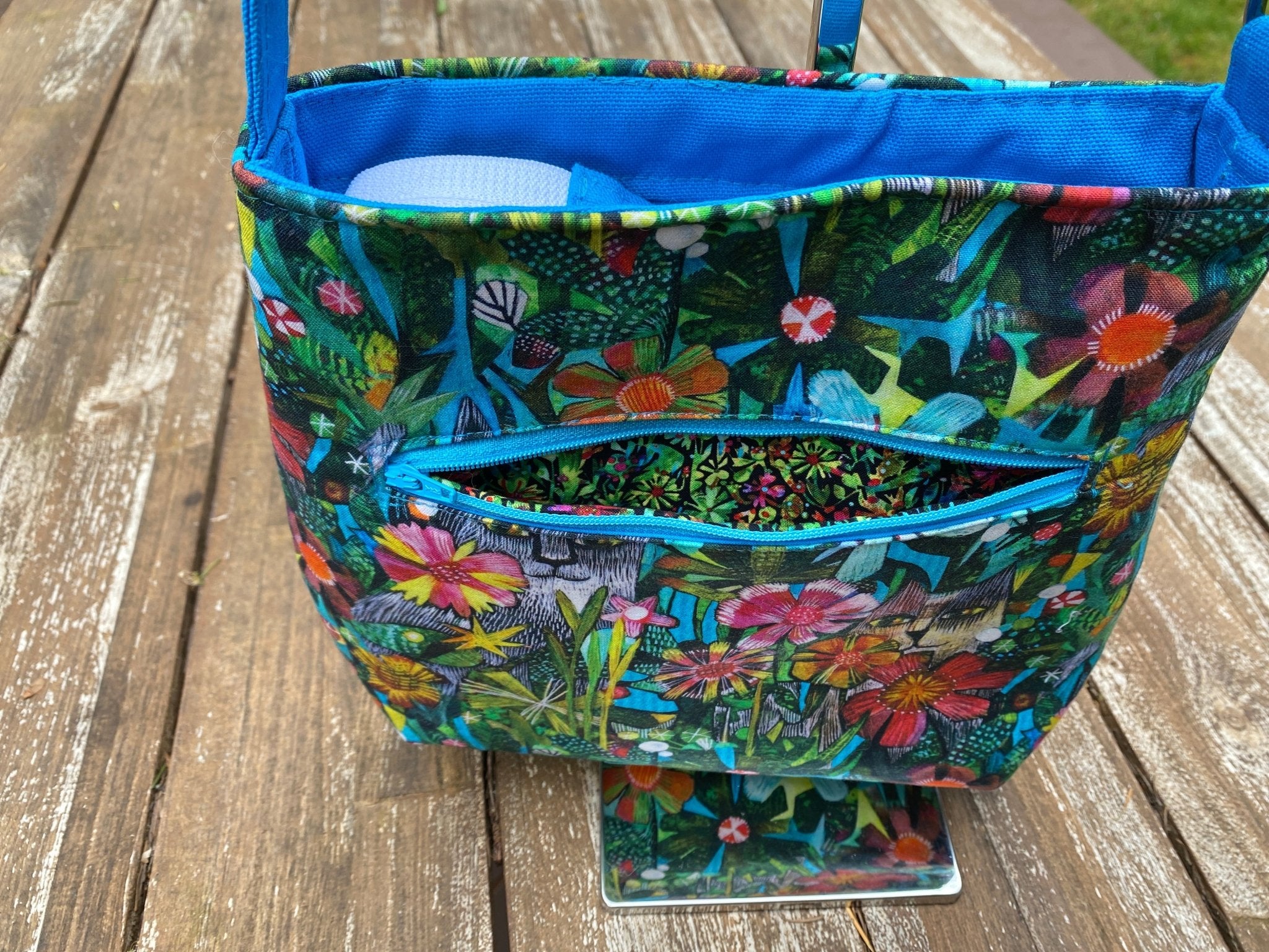 Flower Cats Crossbody Bag - Pearl Moon Creations