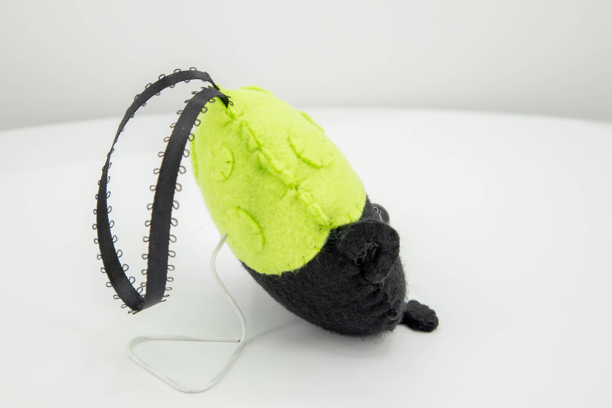 Felt Cauldron Ornament - Pearl Moon Creations