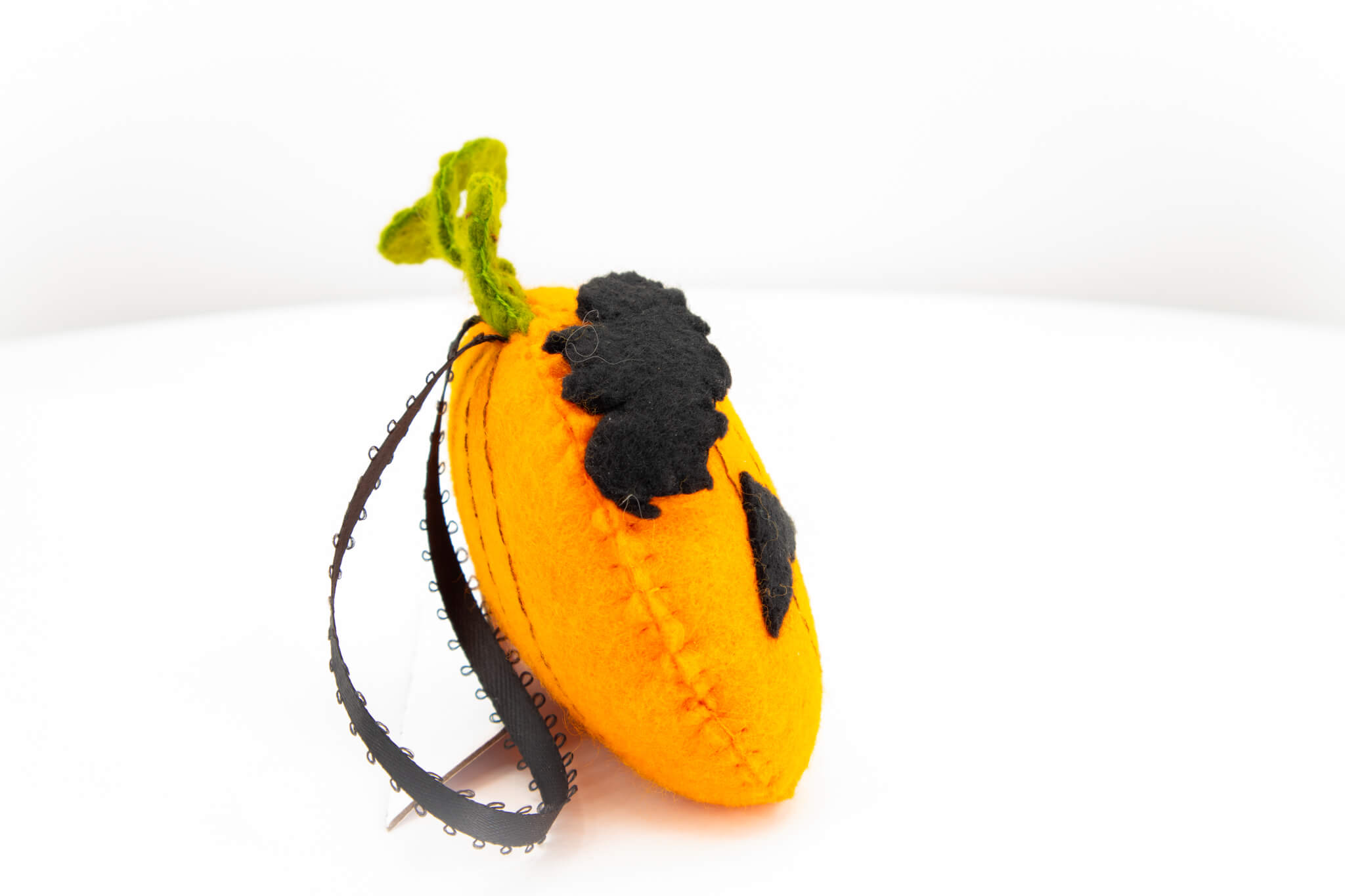 Felt Jack O Lantern Pumpkin Ornament - Pearl Moon Creations