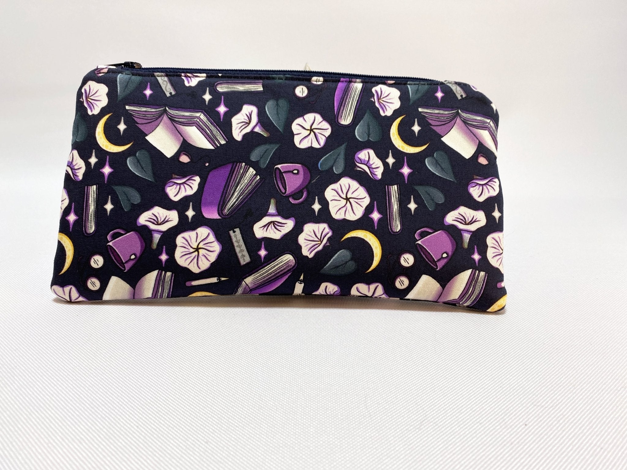 Zipper Pouch Books and Tea - Pearl Moon Creations